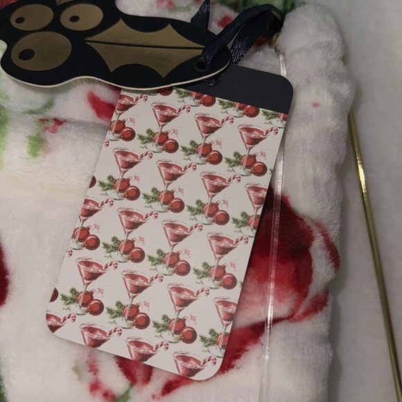 Rachel Roy Christmas cocktail blanket ๐ ๐ธ ๐
๐ป๐
๐ป - Picture 3 of 6